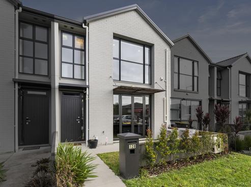 12B Hollowout Street, Takanini