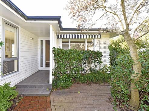 1670 Cust Road, Cust