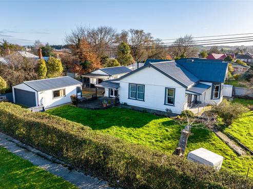 102 Johnson Street, Milton