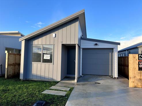 8 Heihei Street, Papakura