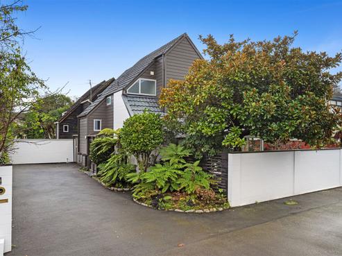 4 Bridgemere Lane, Cracroft