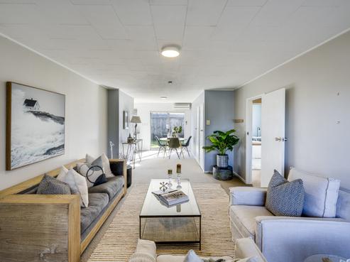 209 Park Road South, Akina