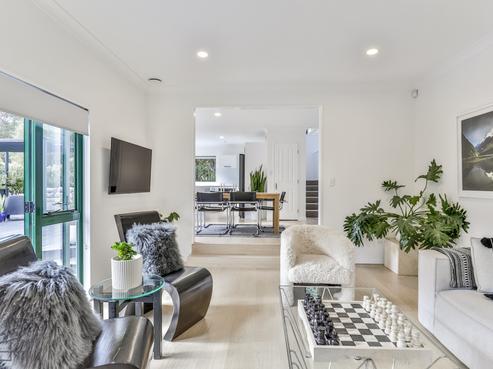 11B Woodfern Crescent, Titirangi