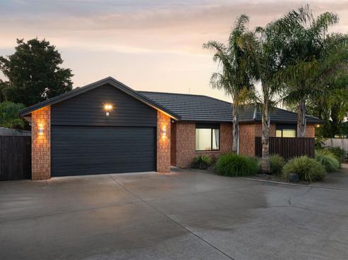 12 Hampshire Court, Flagstaff