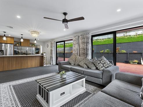 8 Pa Tuna Lane, Hurdon