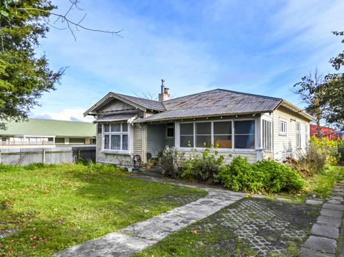 614 Queen Street West, Saint Leonards
