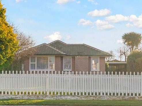22 Dunstan Crescent, Hornby