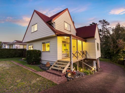 153 Aviemore Drive, Highland Park