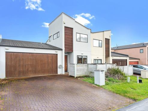 28 Spalding Rise, Golflands