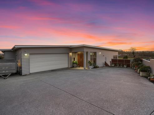 5 Diamond Head, Hairini