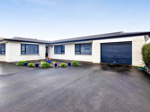 104 Pembroke Road, Stratford