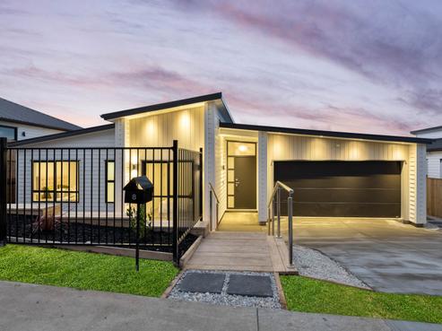 8 Kauri Gum Rise, Swanson