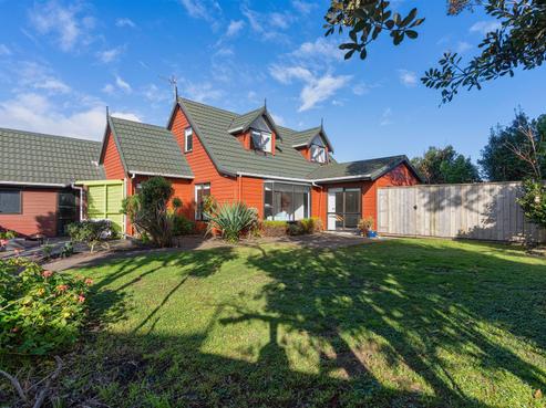 19 Miro Road, Raumati South