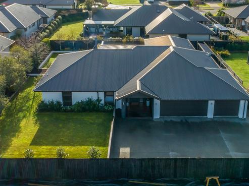 25 Russ Drive, Lincoln