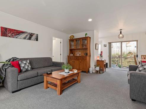 10/43 Fruitvale Road, New Lynn