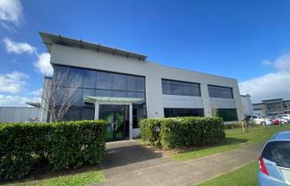 MODERN MT WELLINGTON OFFICE
