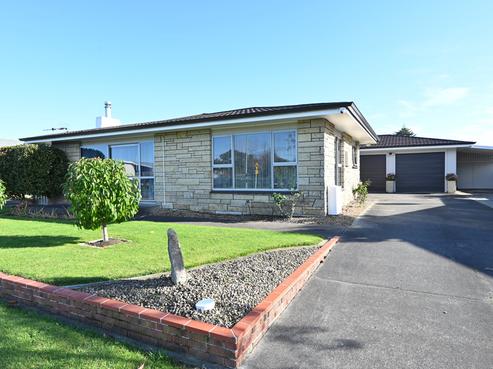 21 Konini Crescent, Pirimai