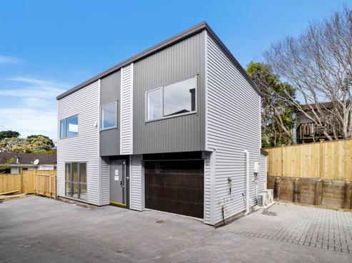 8/11 Celeste Place, Totara Vale