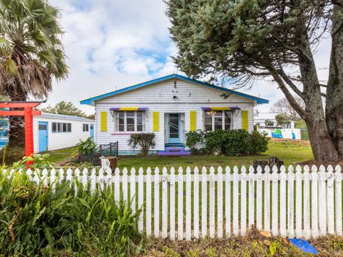 8 Grey Street, Waitara