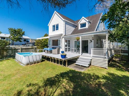 802 Whangaparaoa Road, Manly