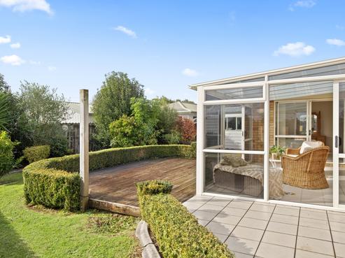 83 Riverside Drive, Waiuku