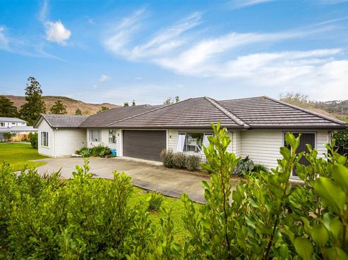 5 Wautaiti Drive, Riverhead
