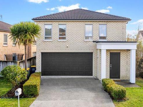 81 Fields Parade, Oteha