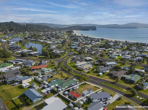 38 Charles Green Drive, Cooks Beach