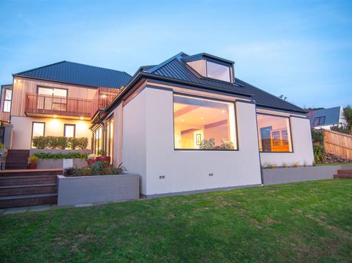 92 Cannon Hill Crescent, Mount Pleasant