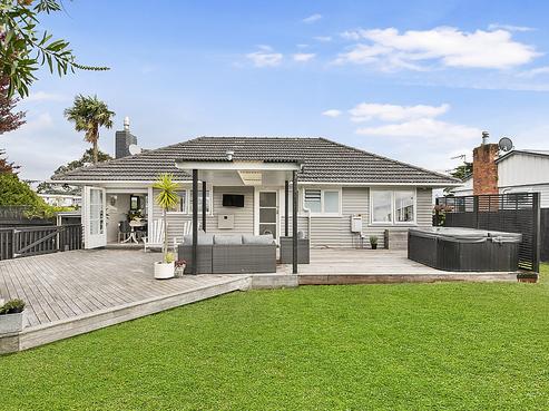 2 Mackwood Place, Birkdale