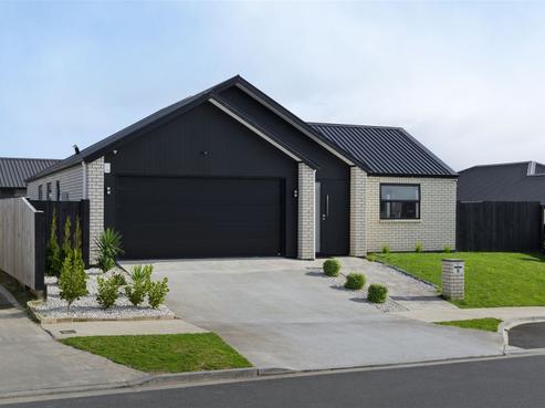 16 Inuwai Street, Glenview