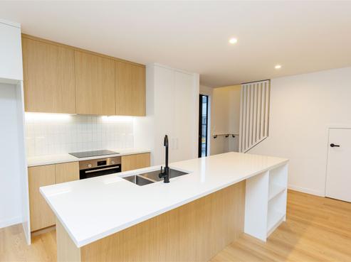 18/10 Trieste Way, Paraparaumu