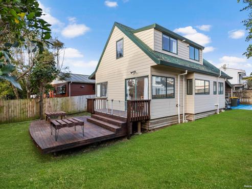 2/470 East Coast Road, Windsor Park