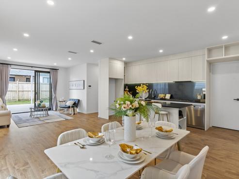72 Drumbuoy Drive, Flat Bush