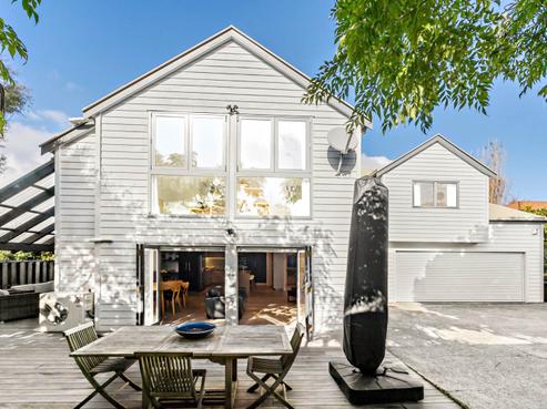 2/44 Pembroke Crescent, Glendowie