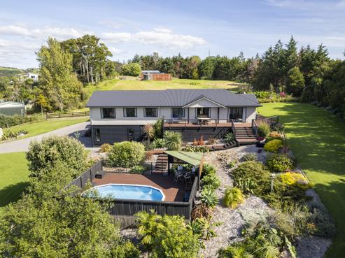 8 Mccullough Road, Mangapai and Surrounds