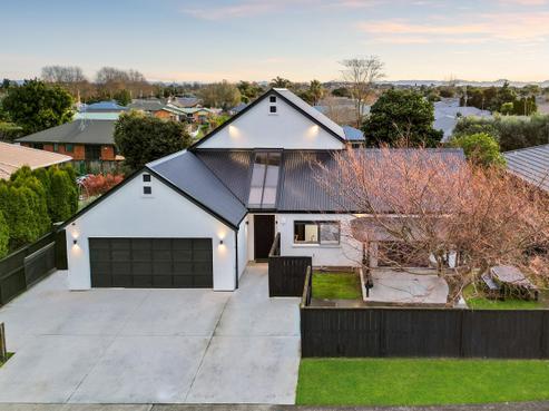 15 Blairgowrie Place, Rototuna North