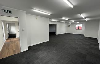 Exceptional office in medical hub