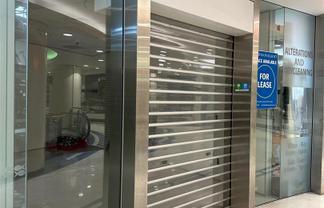 Petite Retail in Atrium on Elliott