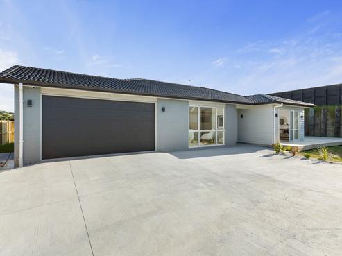 5 Ahorangi Road, Silverdale
