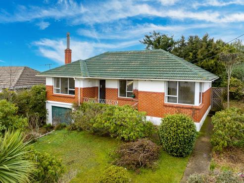 13 Barton Street, Brockville