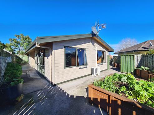 16 Allman Drive, Coromandel