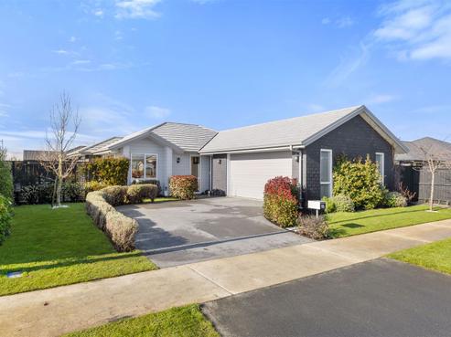 38 Eastfield Drive, Lincoln