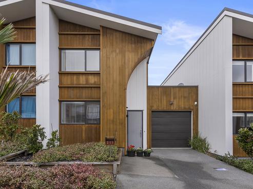 211 Jack Lachlan Drive, Beachlands