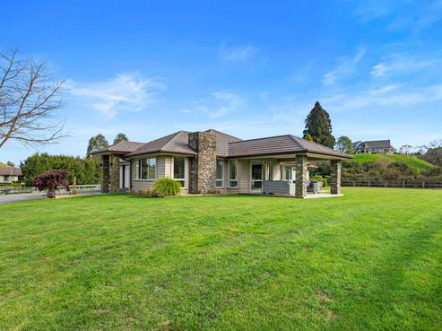 7 Ascot Vale, Tikitere
