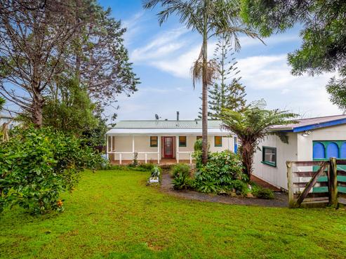 16 Puketaha Road, Swanson