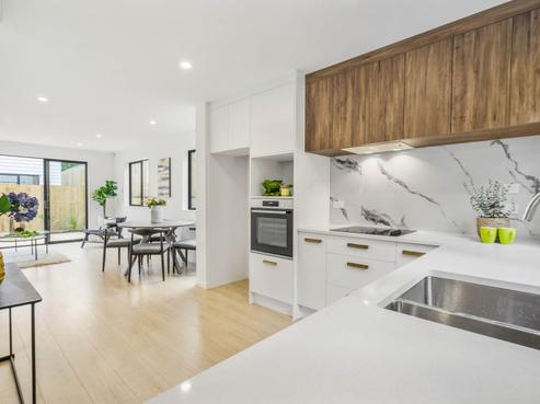 4/135 Lancaster Road, Beach Haven