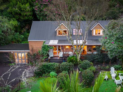 13 Bush Road, Waiatarua