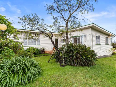 206 Sturges Road, Henderson