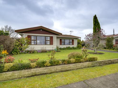 58 Spriggs Crescent, Greenmeadows